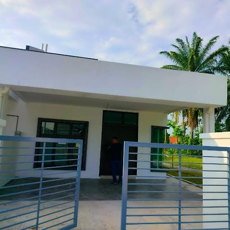 Aiman'S Rose Homestay Teluk Panglima Garang Exteriér fotografie