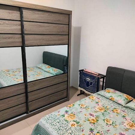 Aiman'S Rose Homestay Teluk Panglima Garang Exteriér fotografie