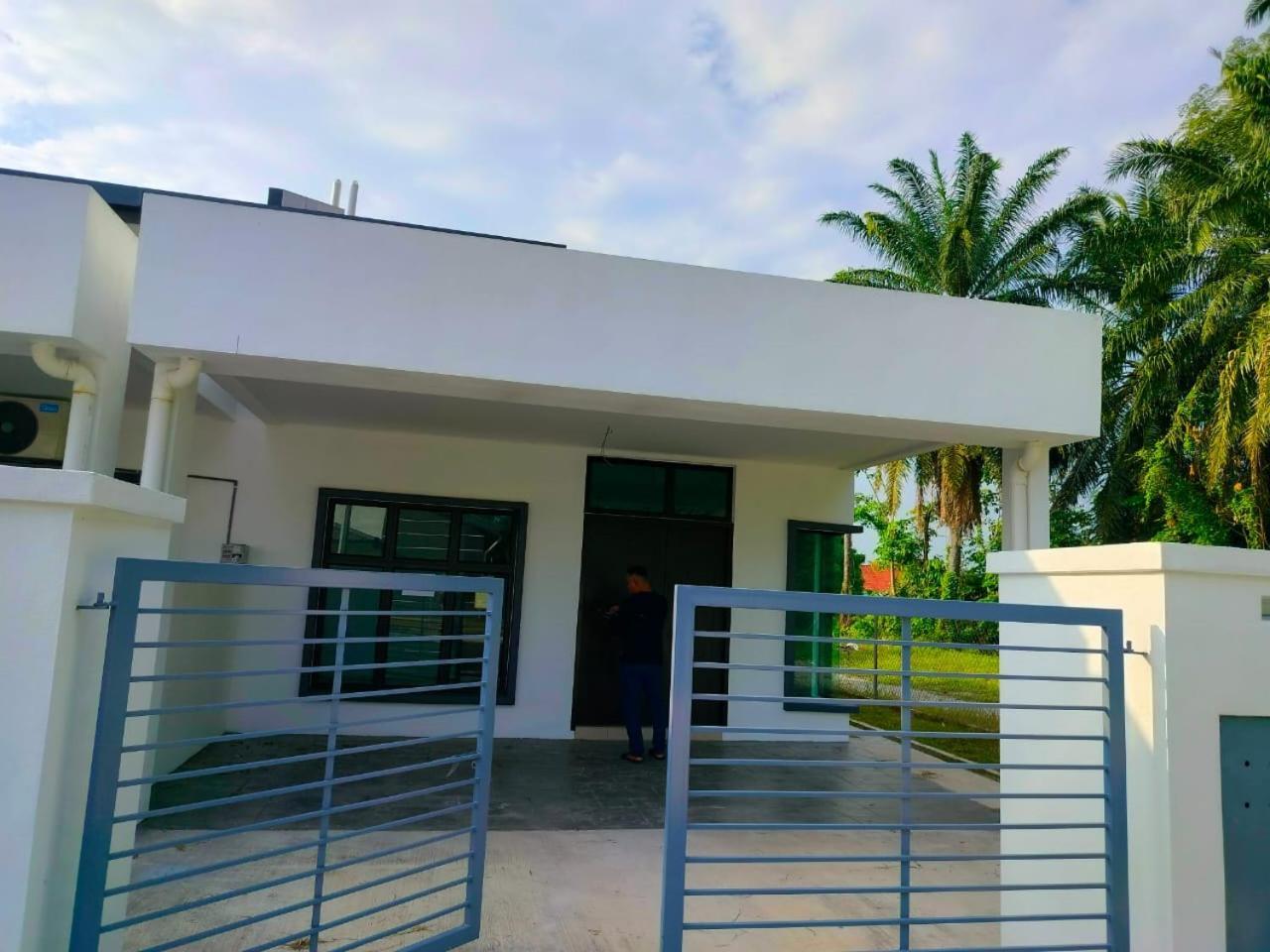 Aiman'S Rose Homestay Teluk Panglima Garang Exteriér fotografie