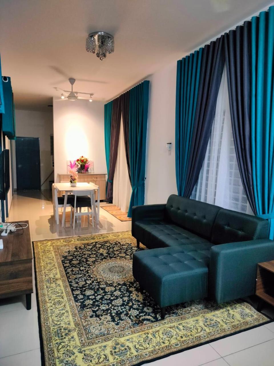 Aiman'S Rose Homestay Teluk Panglima Garang Exteriér fotografie